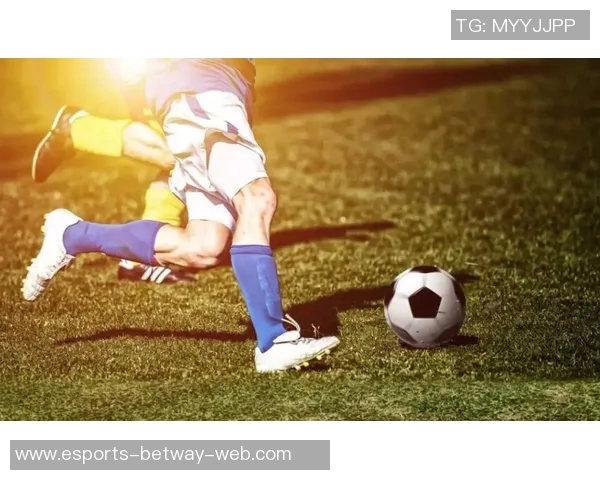 炫酷动态壁纸展示绿茵场足球球星风采瞬间魅力十足